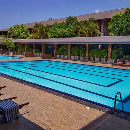 Full Moon Garden Hotel Negombo Bagian luar foto