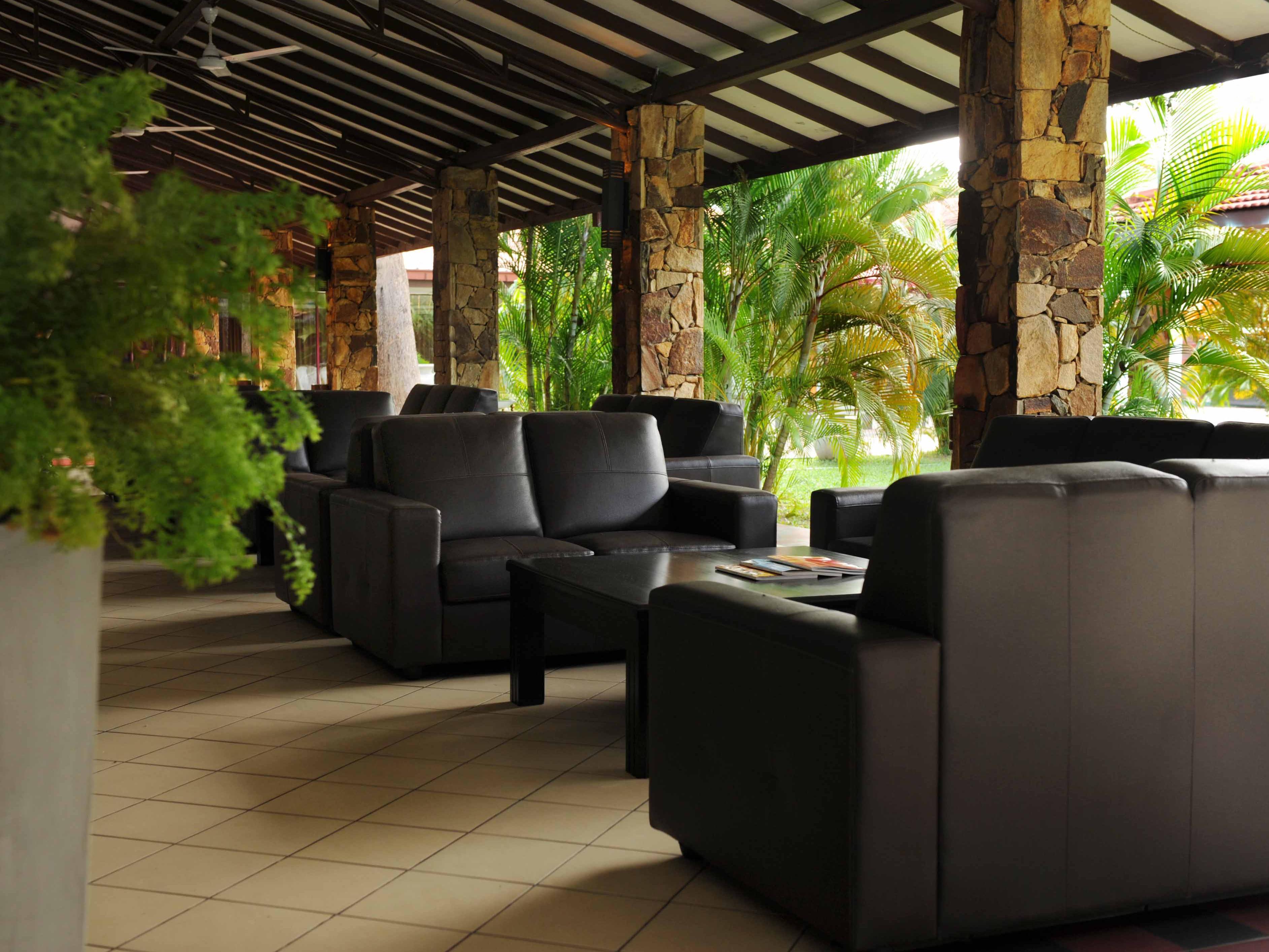 Full Moon Garden Hotel Negombo Bagian luar foto