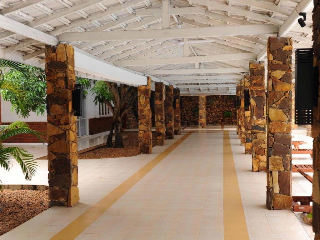 Full Moon Garden Hotel Negombo Bagian luar foto