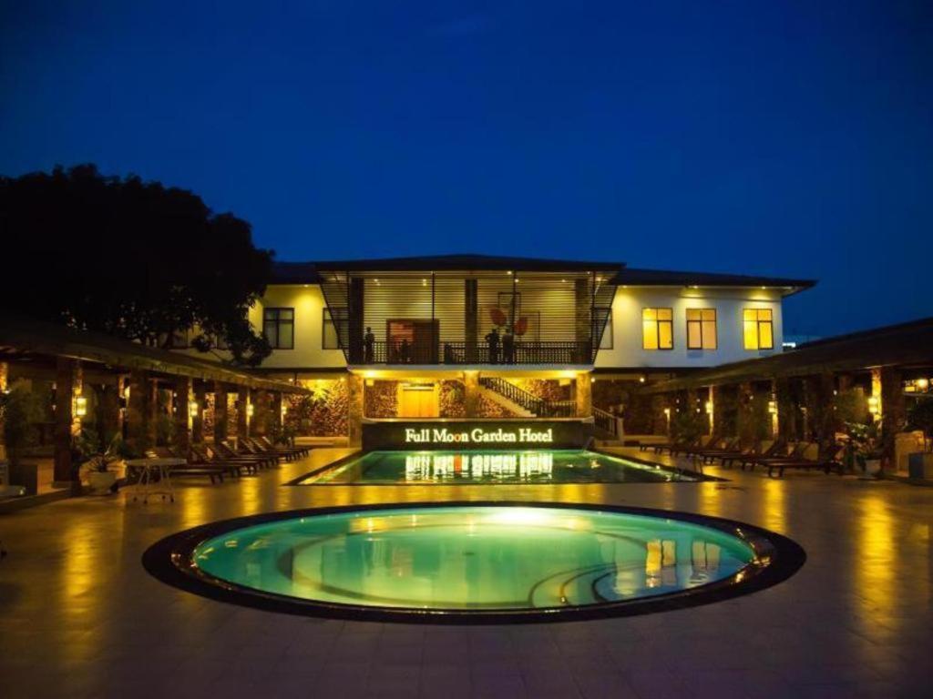 Full Moon Garden Hotel Negombo Bagian luar foto