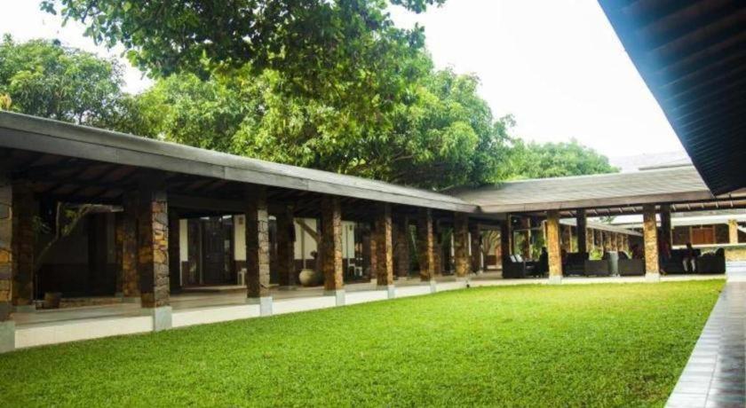 Full Moon Garden Hotel Negombo Bagian luar foto