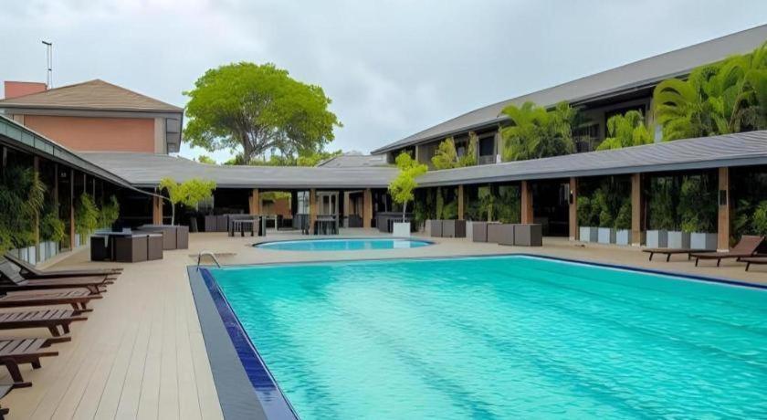 Full Moon Garden Hotel Negombo Bagian luar foto
